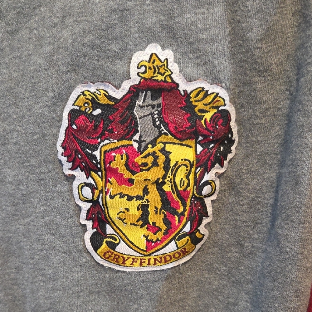 Universal Red and Gray Harry Potter Sweatshirt Sz L - Picture 4 of 7